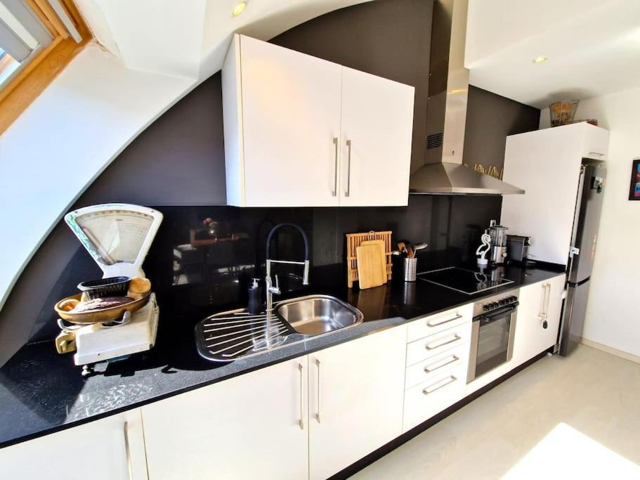 Apartamento Deluxe Vistas Al Mar Burela ภายนอก รูปภาพ