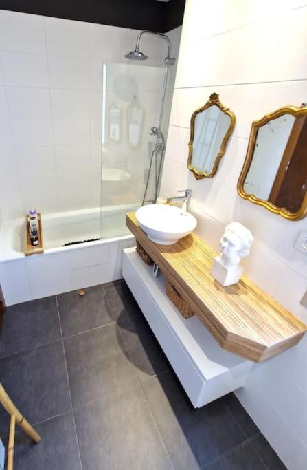 Apartamento Deluxe Vistas Al Mar Burela ภายนอก รูปภาพ